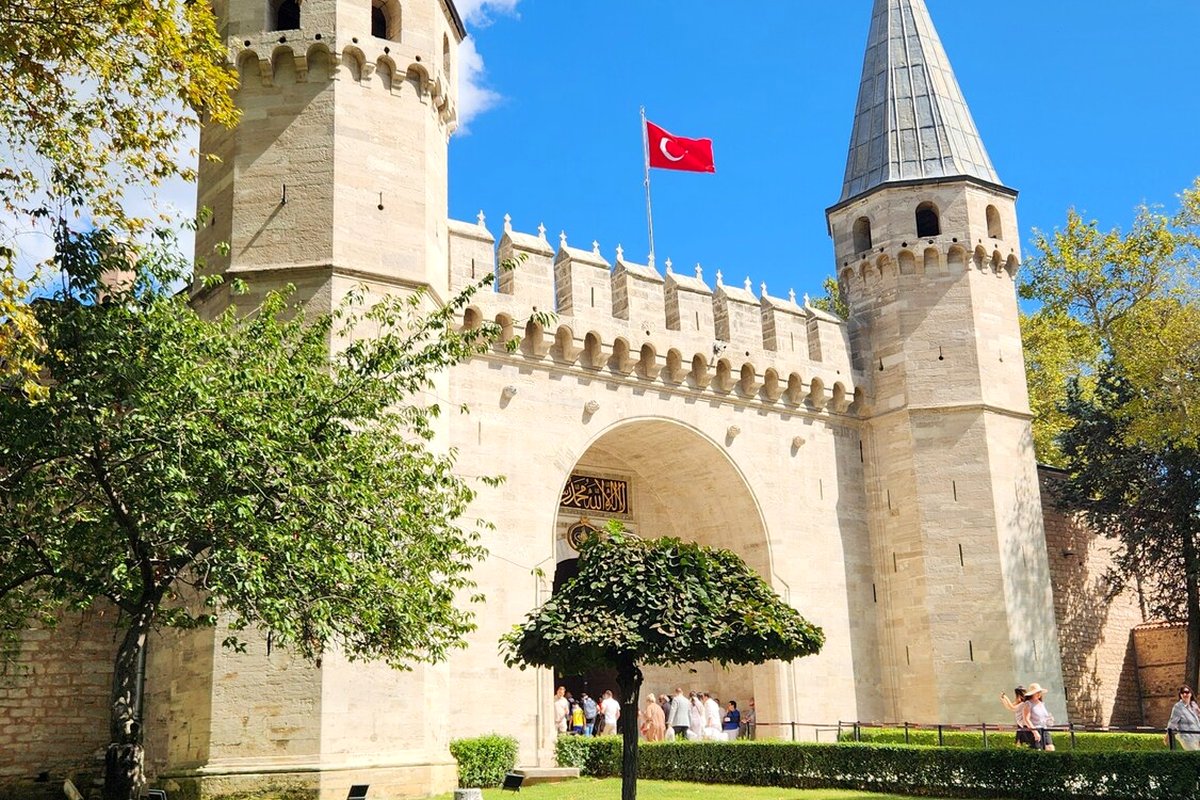 La porte de la Salutation, entrée du palais de Topkapı